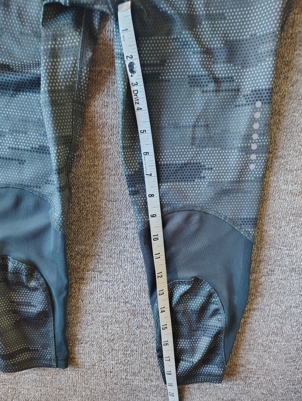 RBX Women's Digital camo Leggings Crop XS Green Gray Stretch Athletic Pocket - Picture 3 of 6